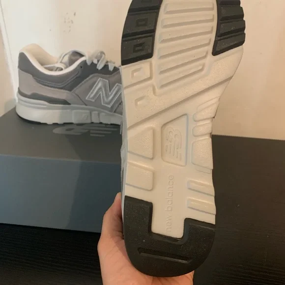 New Balance Mens 997H V1 Classic Sneaker Size 8.5 - Picture 3 of 5